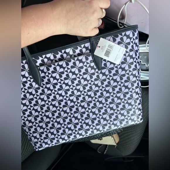 BNWT NO DAMAGE LARGE KATE SPADE TOTE WITH ZIPPER - Picture 2 of 5